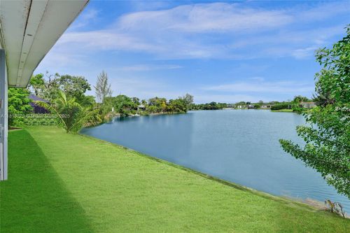 2050 Ne 196th Ter, North Miami Beach, FL, 33179-3632 | Card Image