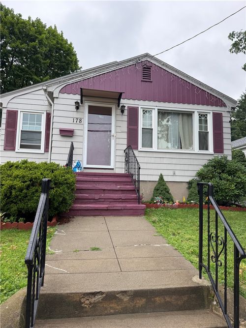 178 Sisson St, Providence, RI, 02909-3939 | Card Image