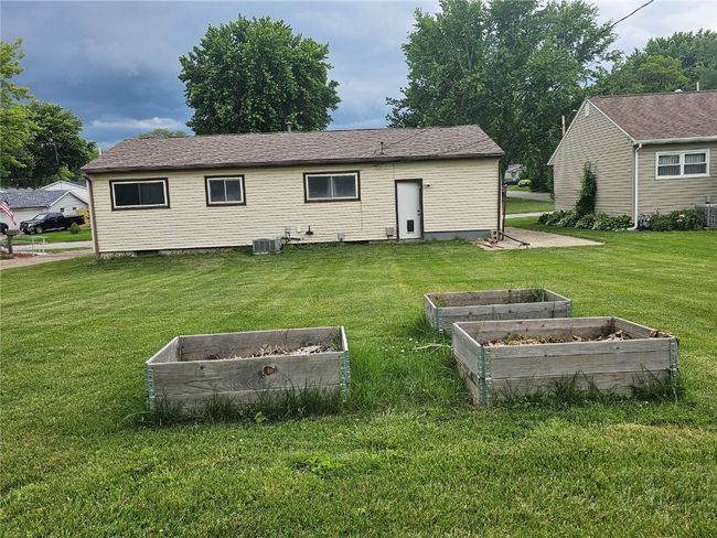 1523 Golden Valley Dr, House other with 3 bedrooms, 2 bathrooms and null parking in Bettendorf IA | Image 22