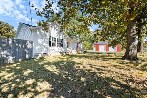 1318 Yellow Creek Rd, Dickson, TN, 37055-5042 | Card Image