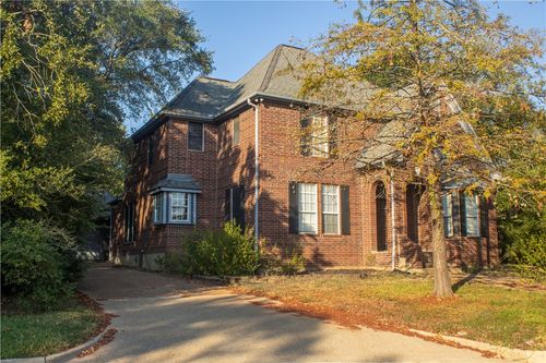 9308 Amberwood Ct, College Station, TX, 77845-8732 | Card Image