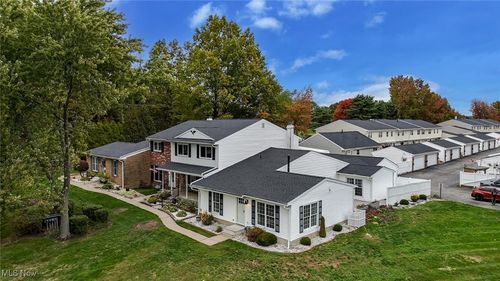 2025 Carlile Dr, Uniontown, OH, 44685-8827 | Card Image