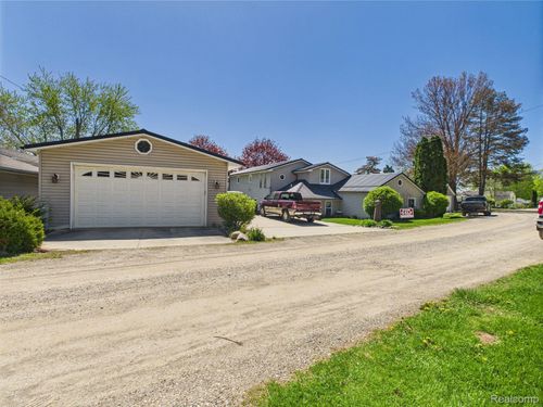 480 Peninsula Dr, Columbiaville, MI, 48421-9774 | Card Image