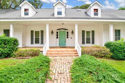 Oversized front porch | Image 2