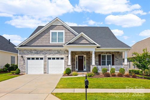 21016 Molly Harper Dr, Cornelius, NC, 28031-0477 | Card Image