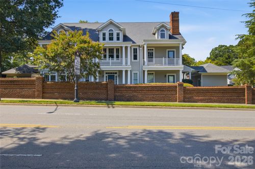 1056 The Glen St, Statesville, NC, 28677-3230 | Card Image