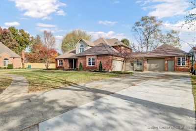 3603 Hunting Creek, Home with 5 bedrooms, 2 bathrooms and null parking in Jeffersonville IN | Image 2