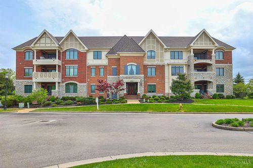 9506 Park Mnr, Cincinnati, OH, 45242 | Card Image