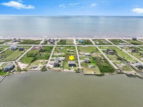 1026 N Gayle St, Gilchrist, TX, 77617 | Card Image