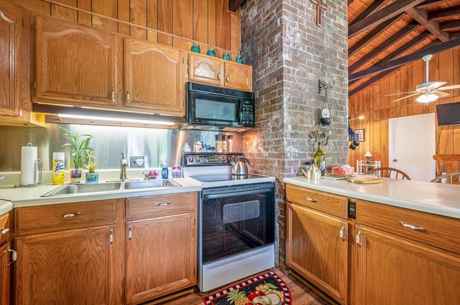 575 Apache Trl, House other with 2 bedrooms, 1 bathrooms and null parking in Fancy Gap VA | Image 17