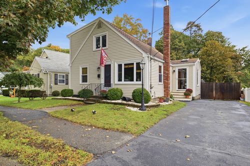 11 Granite Rd, Peabody, MA, 01960-6552 | Card Image