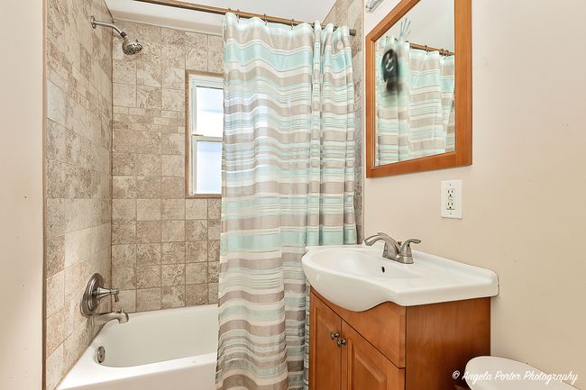 37830 N Watts Ave, House other with 2 bedrooms, 1 bathrooms and 3 parking in Spring Grove IL | Image 11