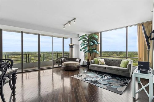 apt-2002-700 Park Regency Pl Ne, Atlanta, GA, 30326-4221 | Card Image