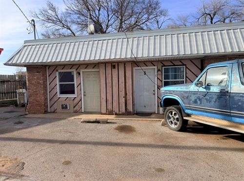 208 N 14th Street, Clinton, OK, 73601 | Card Image
