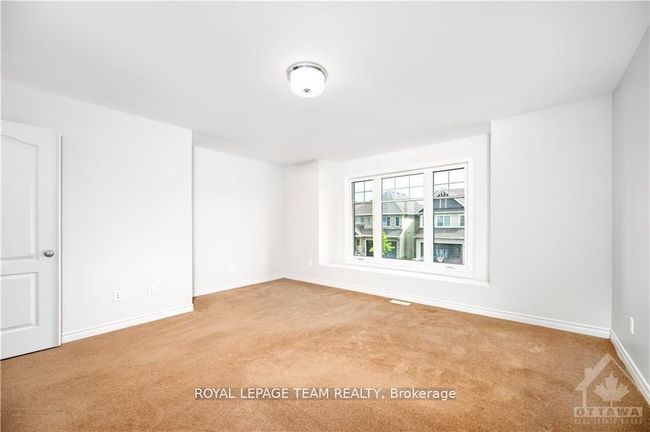 240 Trollius Way, House other with 6 bedrooms, 4 bathrooms and 4 parking in Gloucester ON | Image 12