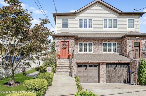 67 Wilson Ave, Staten Island, NY, 10308-2243 | Card Image