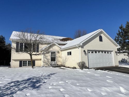 850 Sunridge Drive, WAUPACA, WI, 54981 | Card Image