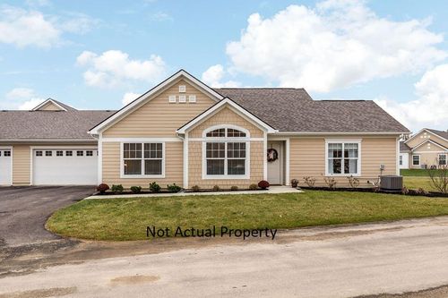 151 Narragansett Ave, Buckeye Lake, OH, 43008-7921 | Card Image