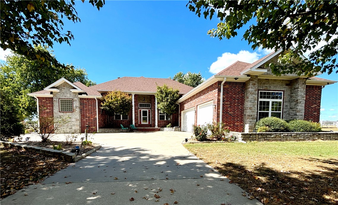 Sky Watch Ln, Decatur, AR 72722