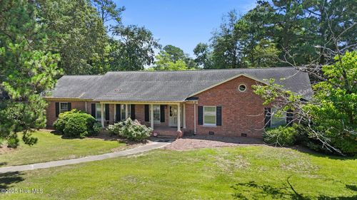 211 Churchill Dr, Greenville, NC, 27858-8946 | Card Image