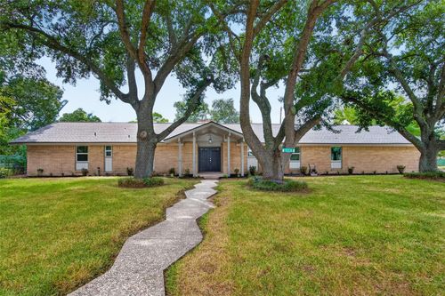 218 Bay Colony Cir, La Porte, TX, 77571-7394 | Card Image