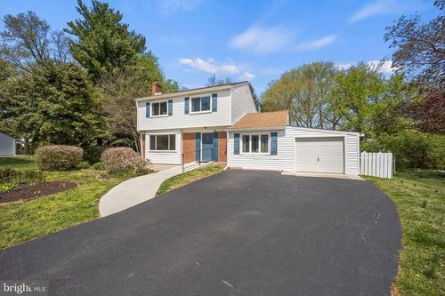 8 Locust Dr, MALVERN, PA, 19355-1621 | Card Image