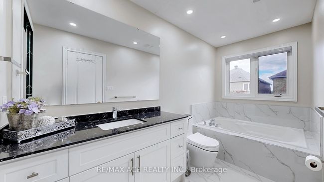 24 Pamgrey Rd, House other with 5 bedrooms, 4 bathrooms and 2 parking in Markham ON | Image 26