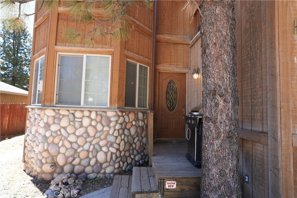 Residential Lease in Big Bear City 4