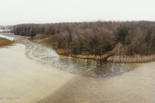 660 E New Africa Rd, Alligator, MS, 38720 | Card Image