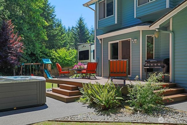 2147 Dunrobin Ln E, House other with 3 bedrooms, 3 bathrooms and 2 parking in Port Orchard WA | Image 34