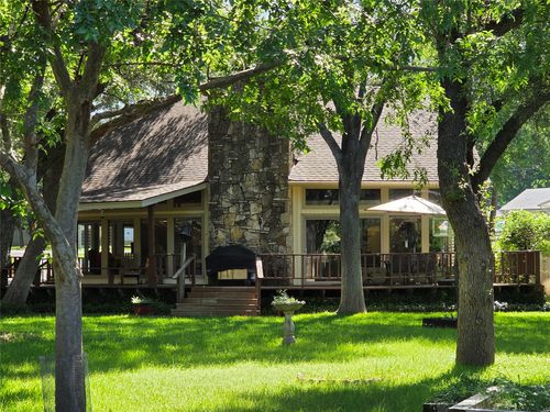 1425 E Seneca Ct, Granbury, TX, 76048-6395 | Card Image