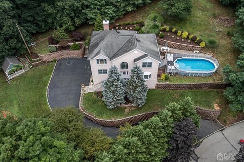 35 Beacon Hl, Pompton Lakes, NJ, 07442-1350 | Card Image