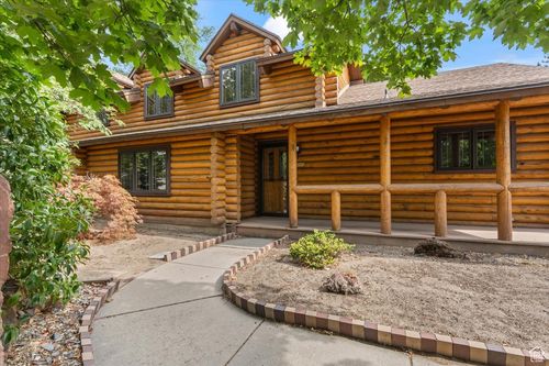1576 E 11400 S, Sandy, UT, 84092-5347 | Card Image