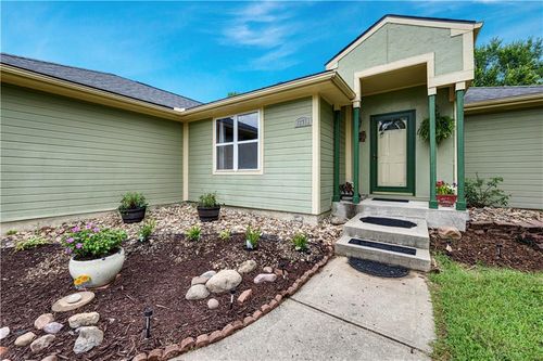 13710 Barber Ave, Bonner Springs, KS, 66012-1712 | Card Image