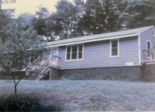 10 Old Thompson St, Middleboro, MA, 02346-1695 | Card Image