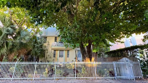 3-1335 Pennsylvania Ave, Miami Beach, FL, 33139-4002 | Card Image