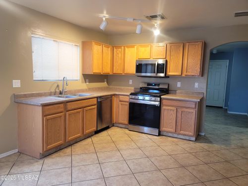 718 W Emerald Key Drive, Green Valley, AZ, 85614 | Card Image