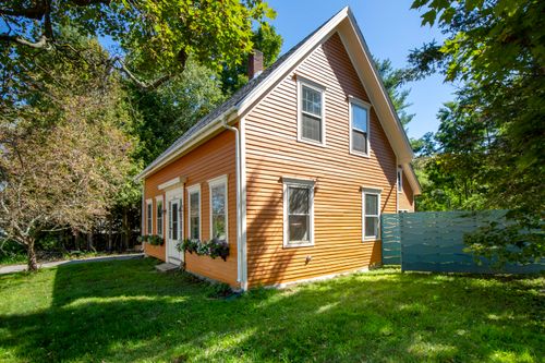 646 West Street, Rockport, ME, 04856 | Card Image