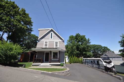 7 Clifton Ave, Saugus, MA, 01906-3913 | Card Image