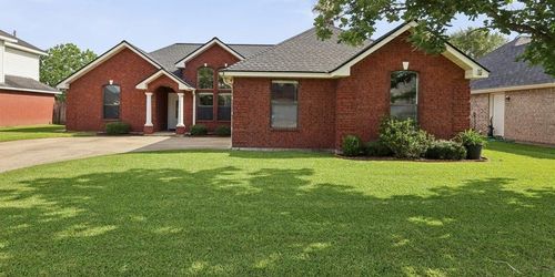 505 Shannons Way, Bridge City, TX, 77611-2952 | Card Image