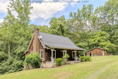 114 Melody Ln, Scott Depot, WV, 25560-9668 | Card Image