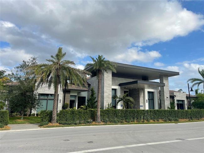 4690 Nw 84 Th Ave, Townhouse with 3 bedrooms, 5 bathrooms and null parking in Doral FL | Image 43