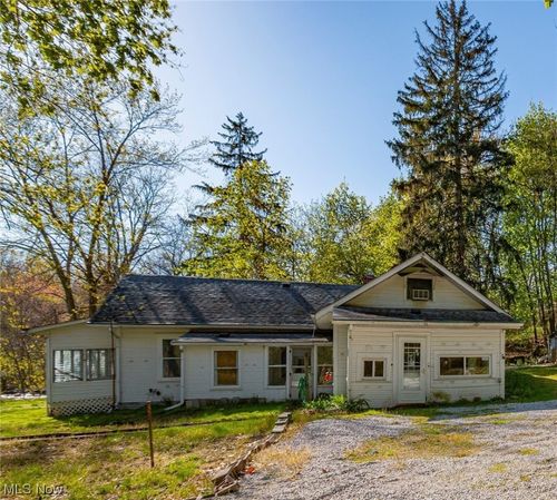 629 Portage Lakes Dr, Coventry Township, OH, 44319-2285 | Card Image