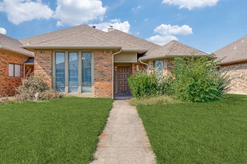 13235 Fall Manor Dr, Dallas, TX, 75243-2429 | Card Image