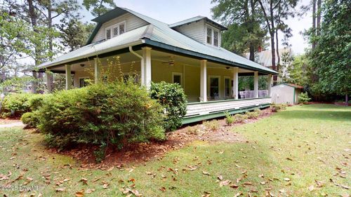 305 E New Hampshire Ave, Southern Pines, NC, 28387-5613 | Card Image