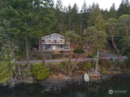 400 Seal Rock Rd, Brinnon, WA, 98320-9704 | Card Image