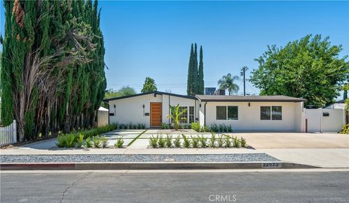 22926 Leadwell Street, West Hills, CA, 91307 | Card Image