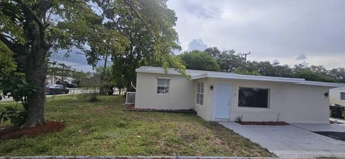 1101 Nw 23rd Ter, Fort Lauderdale, FL, 33311-5743 | Card Image