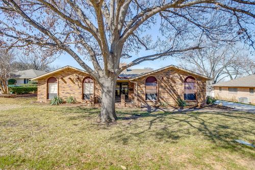 6304 Wakeland Court, Fort Worth, TX, 76133 | Card Image
