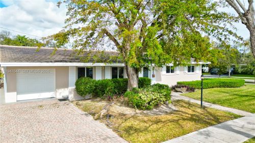 8955 Sw 85th Ter, Miami, FL, 33173-4532 | Card Image